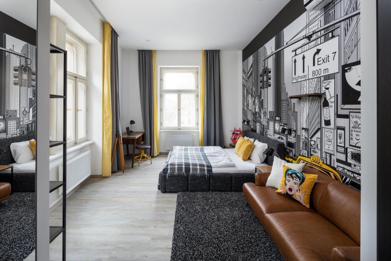 Designer Apartments In New Town By Prague Days - "Included Everything We Needed And More" Bagian luar foto