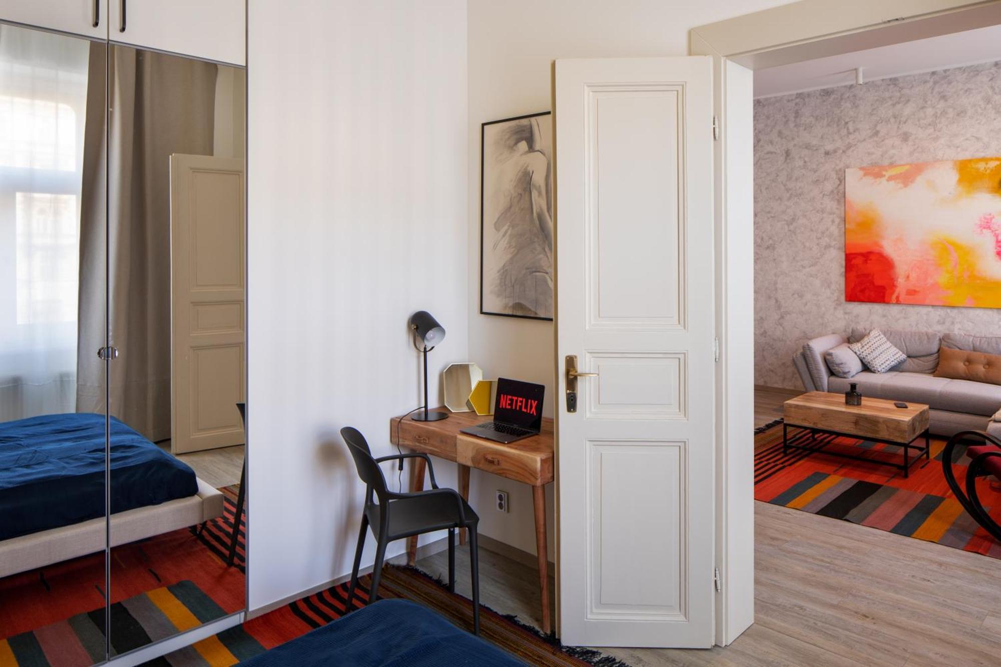 Designer Apartments In New Town By Prague Days - "Included Everything We Needed And More" Ruang foto
